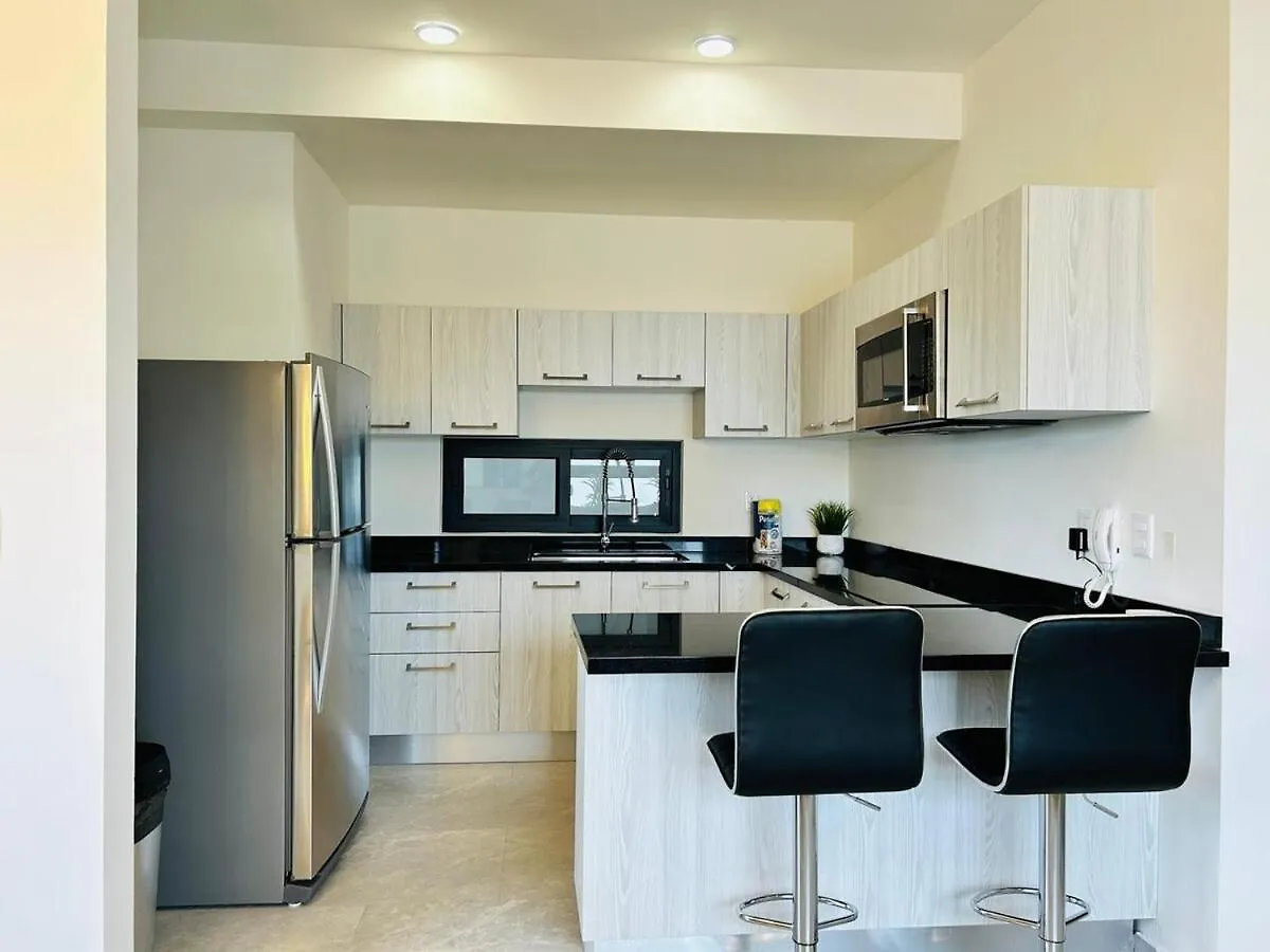 Beautiful 50 Steps From The Beach Torre Q Mazatlán 0*,